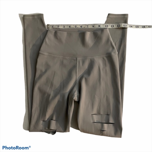 Alo Yoga High-Waist Ripped Warrior Legging Gray - Picture 7 of 7